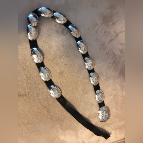 Authentic Sterling Silver Navajo Concho Belt Vintage 1980’s signed by artist - Picture 2 of 8